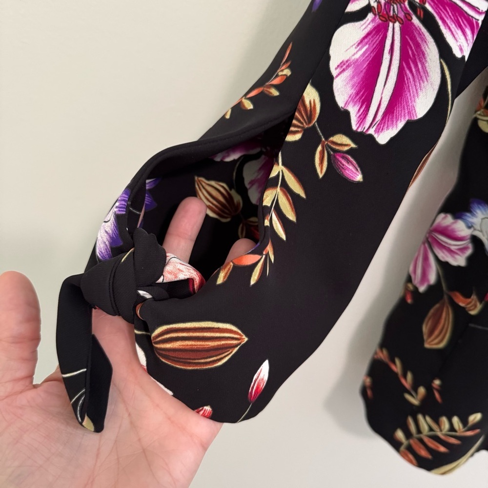 Express Floral Tie Sleeve Blazer - Picture 4 of 8